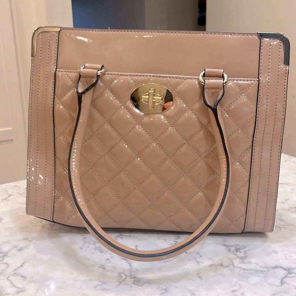 Apt 9 Tan Rose Gold Quilted Handbag Faux Leather Gold Turnlock Purse